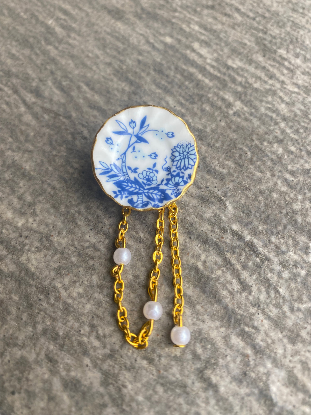 The China Plate Brooch