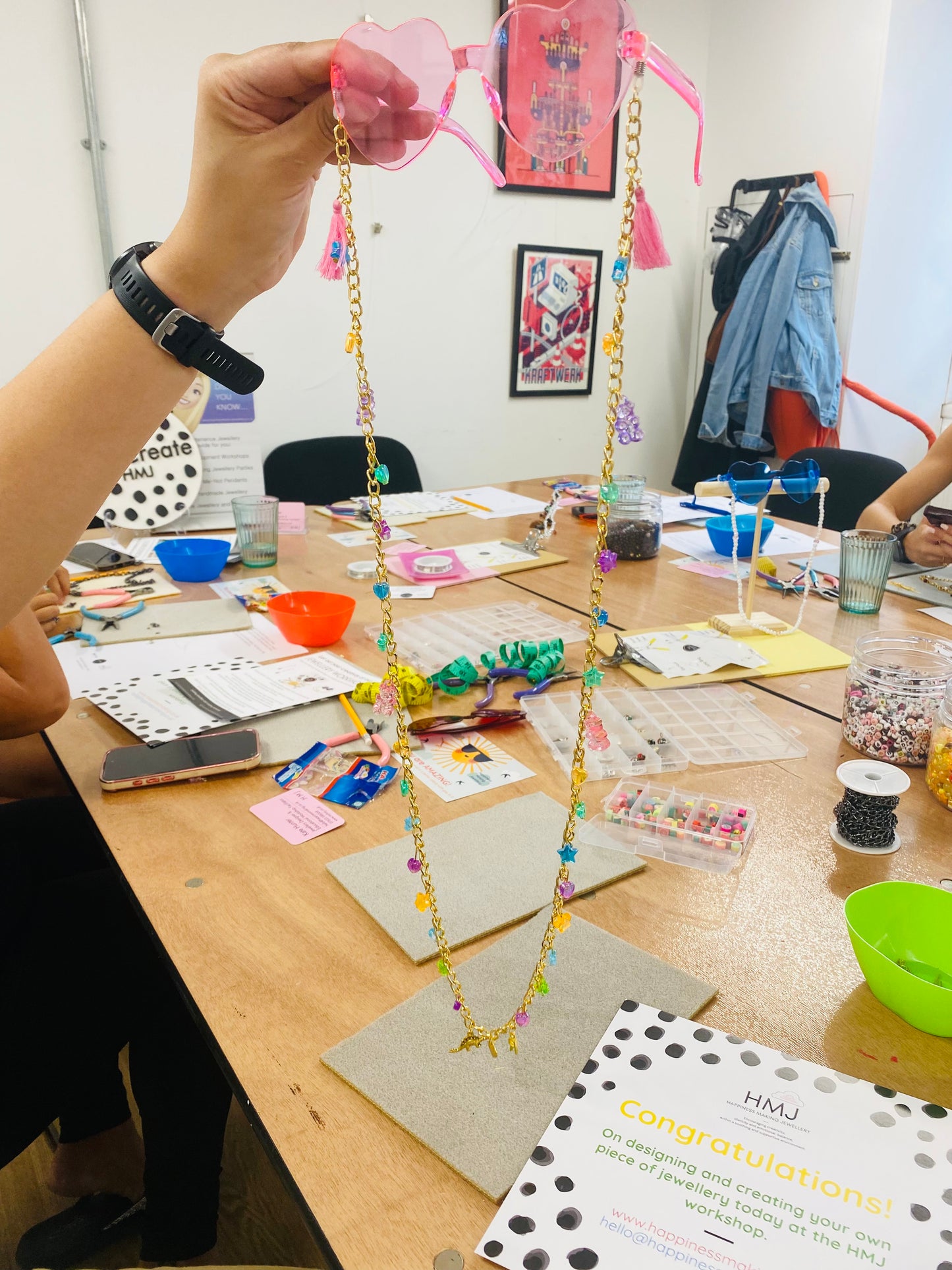 HMJ Creative Night - Sunglasses Chain Workshop