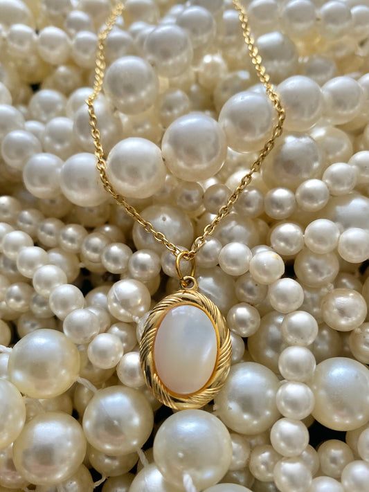 Pearl Vintage Pendant Necklace - High Maintenance Jewellery
