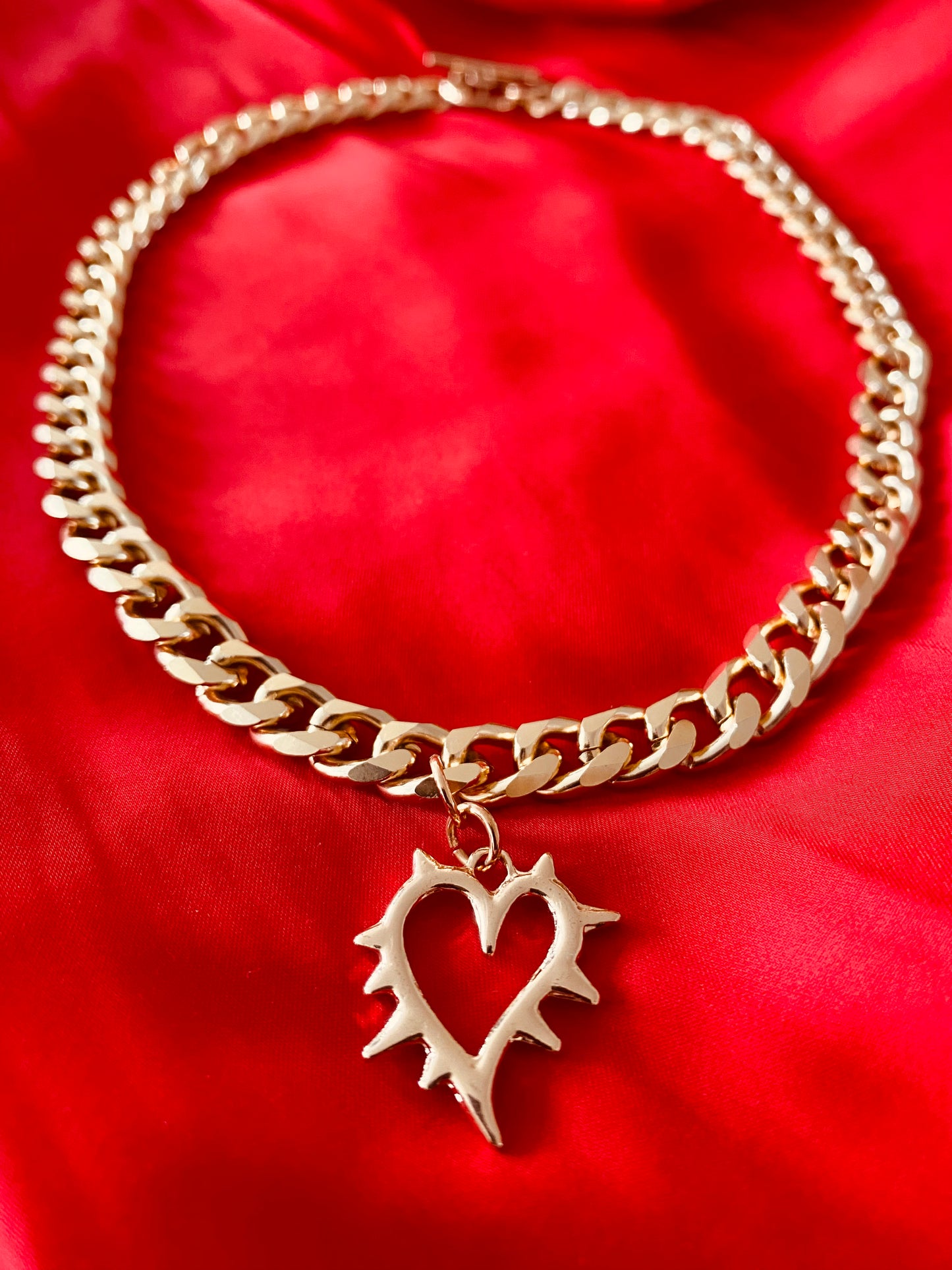 Heart T.Bar chunky Gold Necklace