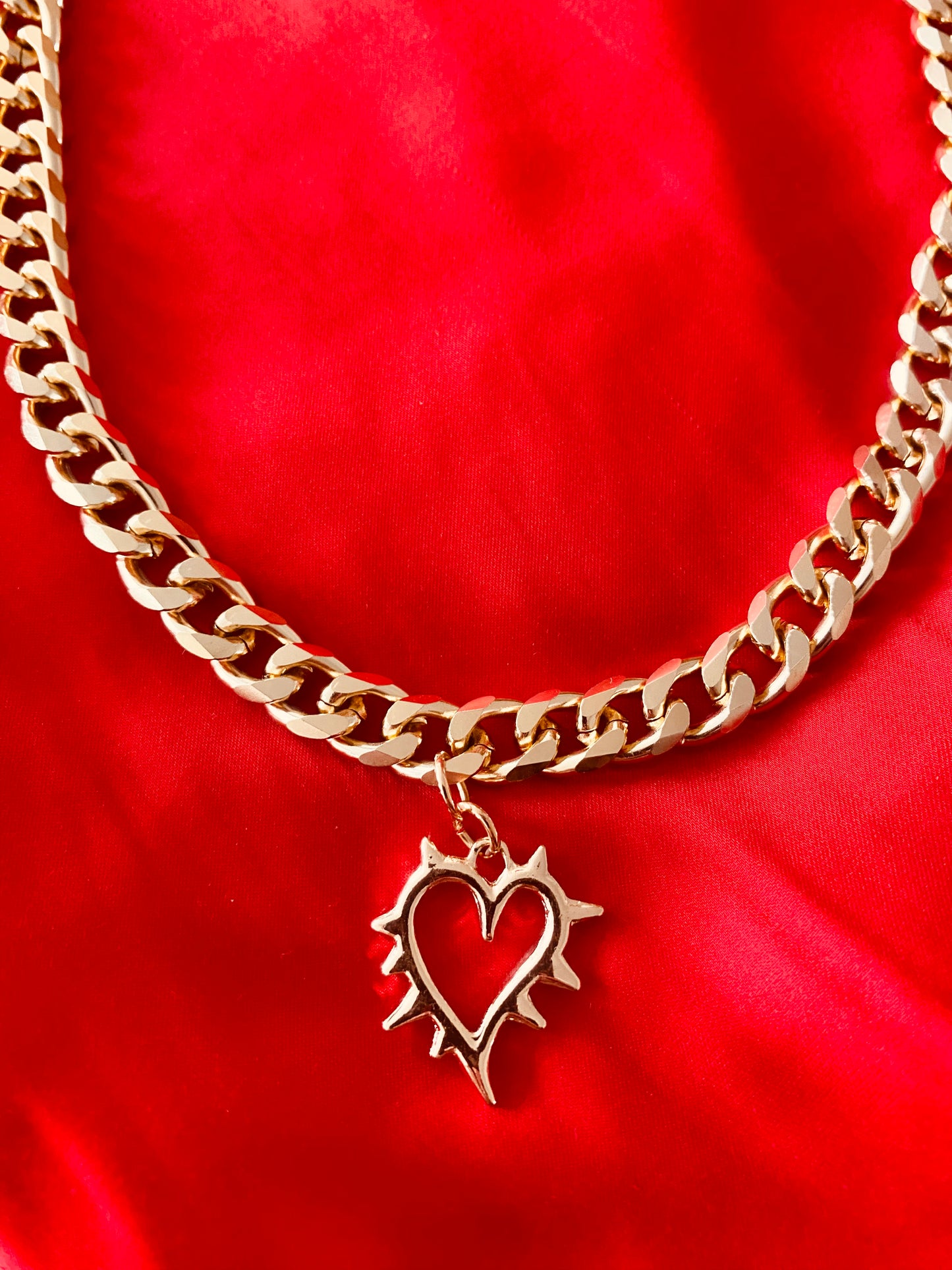Heart T.Bar chunky Gold Necklace